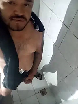 Snapshot of NatanSouza03 chatting on October 3, 7:11 pm NatanSouza03 online show from October 3, 7:11 pm