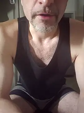 Snapshot of Curious9884 chatting on October 2, 12:39 am Curious9884 online show from October 2, 12:39 am