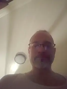 Curious9884 online show from February 4, 10:15 pm