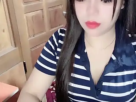 Snapshot of Subita_nice chatting on May 10, 8:19 am Subita nice online show from May 10, 8:19 am