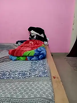 Snapshot of Kitty_18teen chatting on November 21, 1:43 pm Kitty 18teen online show from November 21, 1:43 pm