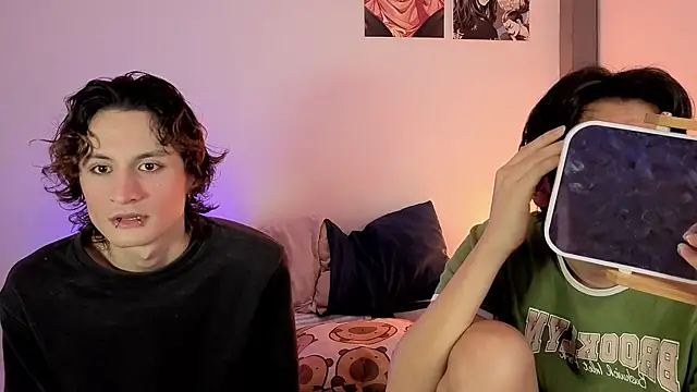 Darcy and Stolas online show from May 4, 10:28 pm