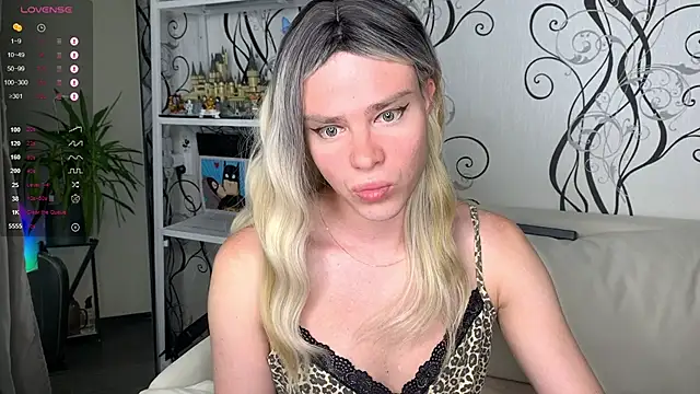 Snapshot of Anjalin_sososok1 chatting on June 3, 3:31 am Anjalin sososok1 online show from June 3, 3:31 am
