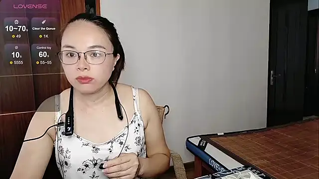 Snapshot of yueliang-166 chatting on October 9, 8:12 am yueliang-166 online show from October 9, 8:12 am
