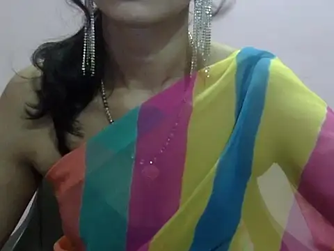 Snapshot of Laila_Cute chatting on July 1, 2:40 pm Laila Cute online show from July 1, 2:40 pm