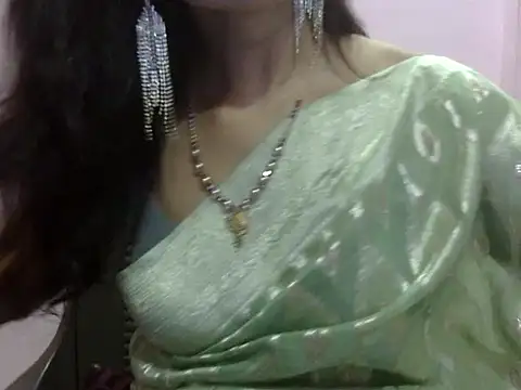 Snapshot of Laila_Cute chatting on July 4, 4:46 pm Laila Cute online show from July 4, 4:46 pm