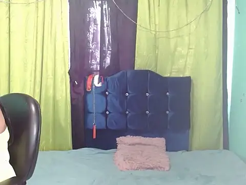 Ebony luna online show from May 7, 12:43 pm