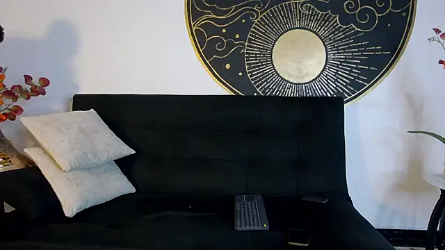 Snapshot of LukeSavagge chatting on October 5, 2:59 pm LukeSavagge online show from October 5, 2:59 pm