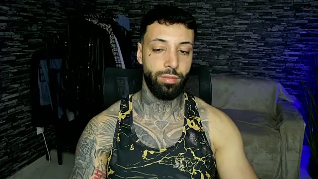 MasculineGuy99 online show from May 7, 8:14 pm