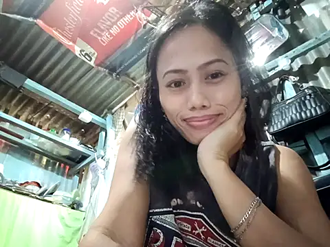 Snapshot of Pinay_Jntitsx chatting on December 17, 8:20 am Pinay Jntitsx online show from December 17, 8:20 am