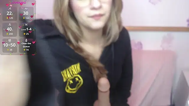 Alyy cute  online show from October 12, 2:10 am