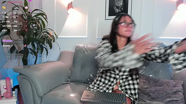 Snapshot of Hekate_20 chatting on December 2, 8:37 pm Hekate 20 online show from December 2, 8:37 pm