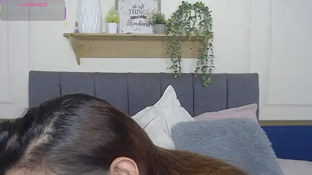 Snapshot of Cataleya_Kudo chatting on October 13, 1:44 pm Cataleya Kudo online show from October 13, 1:44 pm