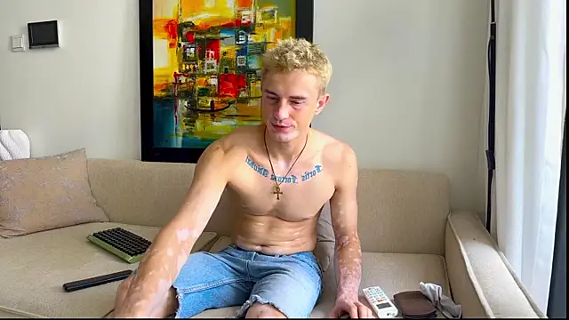 YummyGann online show from November 30, 5:00 am