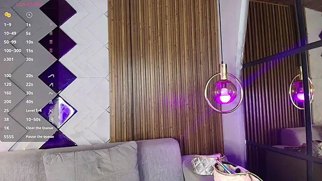 Matti sofia  online show from November 29, 7:06 pm