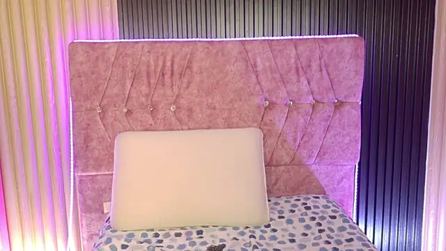 Mia lopez 1 online show from July 30, 7:51 am