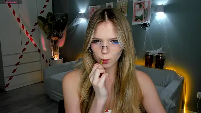 linakorvin online show from October 29, 1:24 pm