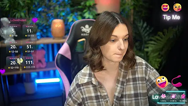 Snapshot of xoxo_molly chatting on November 27, 8:33 pm xoxo molly online show from November 27, 8:33 pm