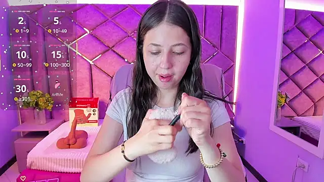 Snapshot of sarah_sweett_ chatting on June 11, 2:26 pm sarah sweett online show from June 11, 2:26 pm
