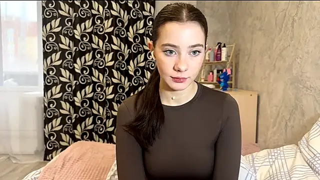 Snapshot of KarrySerrs chatting on December 14, 7:36 am KarrySerrs online show from December 14, 7:36 am