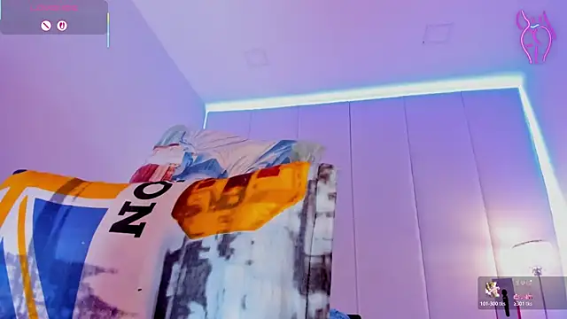 Krystin1 online show from February 13, 5:58 am