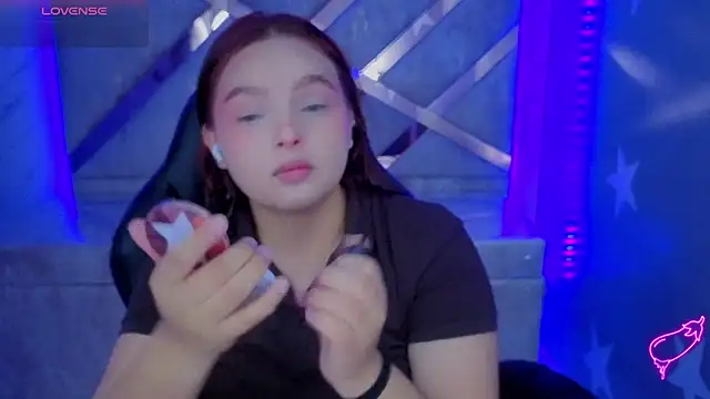 mia foster t online show from June 6, 1:16 pm