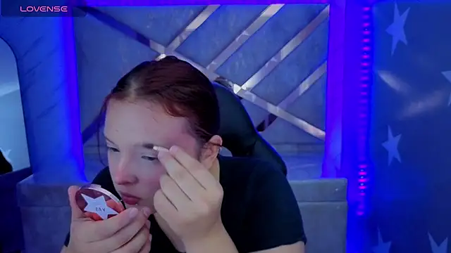 mia foster t online show from June 11, 1:09 pm