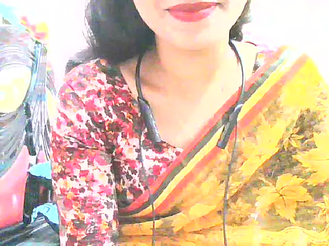 Snapshot of night_queeen7 chatting on November 6, 7:48 pm night queeen7 online show from November 6, 7:48 pm