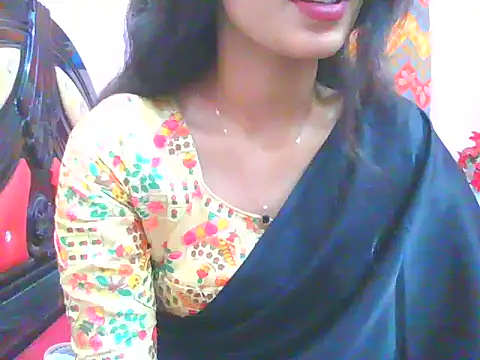 Snapshot of night_queeen7 chatting on December 13, 8:04 pm night queeen7 online show from December 13, 8:04 pm