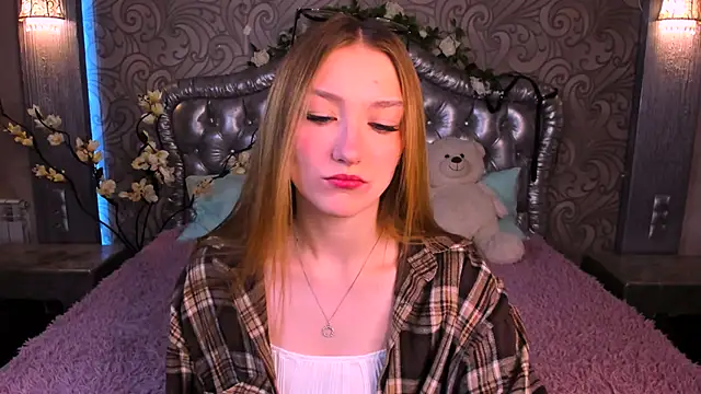 AngelAnabelle online show from December 5, 8:27 pm