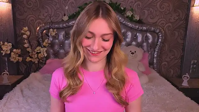 AngelAnabelle online show from March 7, 8:39 pm