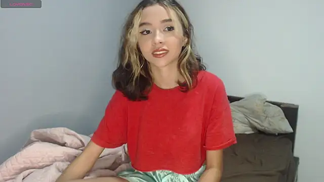 Snapshot of Brissazane chatting on October 14, 4:13 am Brissazane online show from October 14, 4:13 am