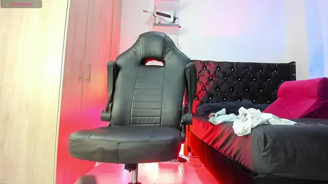  Duriel online show from January 6, 6:00 pm