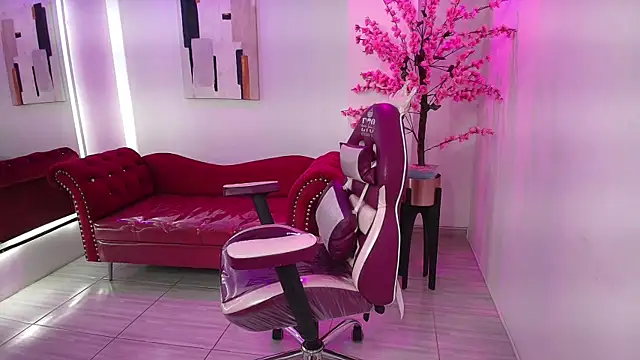 Snapshot of Summer_miller chatting on November 14, 11:31 am Summer miller online show from November 14, 11:31 am