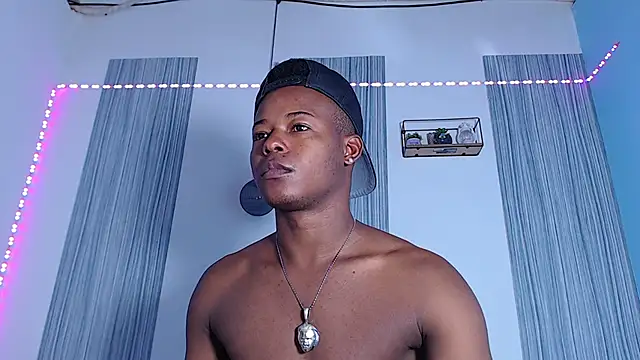 Snapshot of Dark_stallionX chatting on November 27, 6:21 pm Dark stallionX online show from November 27, 6:21 pm