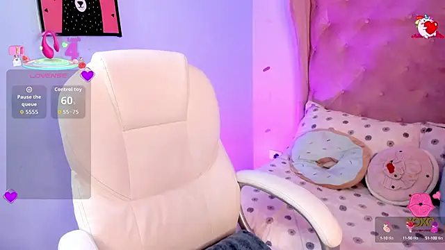 Snapshot of Vanelope_evanss chatting on October 16, 12:28 pm Vanelope evanss online show from October 16, 12:28 pm