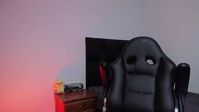 Snapshot of CHRIS_MORGAN1 chatting on October 7, 2:14 pm CHRIS MORGAN1 online show from October 7, 2:14 pm