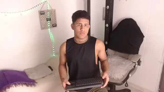 Dylan horny online show from October 10, 1:32 pm