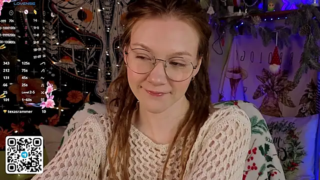 Snapshot of lyra_thenymph chatting on December 2, 12:05 am lyra thenymph online show from December 2, 12:05 am