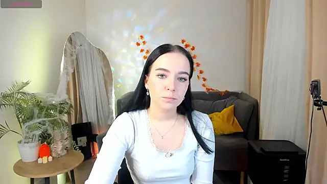 Avelyne  online show from October 23, 9:02 pm