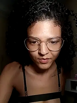 Snapshot of Larissinhamm chatting on October 19, 3:18 am Larissinhamm online show from October 19, 3:18 am