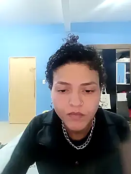 Snapshot of Larissinhamm chatting on October 23, 10:41 pm Larissinhamm online show from October 23, 10:41 pm