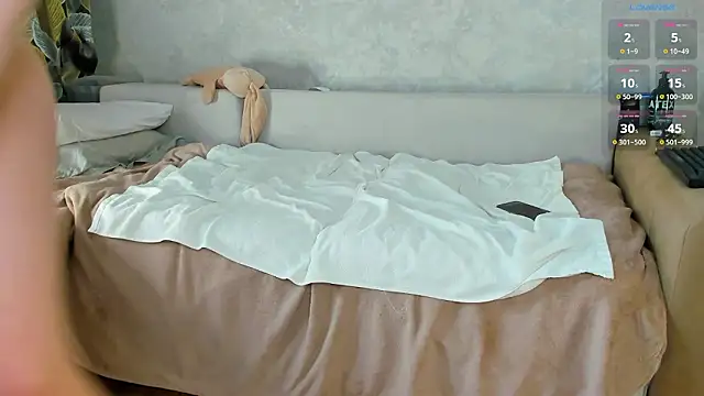 miamiumiu online show from February 20, 5:04 am