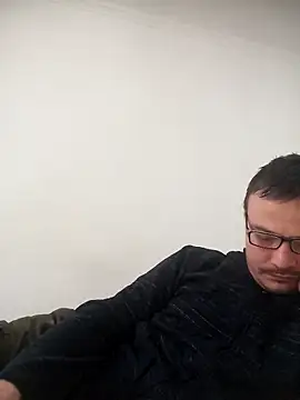 viktor1992-1-1 online show from May 6, 6:08 am