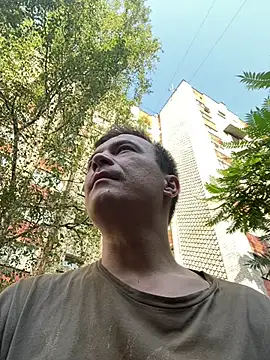 Snapshot of viktor1992-1-1 chatting on August 3, 6:12 am viktor1992-1-1 online show from August 3, 6:12 am
