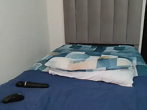 Sex bomb30 online show from October 28, 9:06 pm