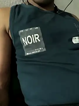 Snapshot of honestbbadboy chatting on October 16, 3:13 pm honestbbadboy online show from October 16, 3:13 pm