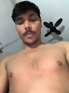 Snapshot of honestbbadboy chatting on October 25, 5:19 pm honestbbadboy online show from October 25, 5:19 pm