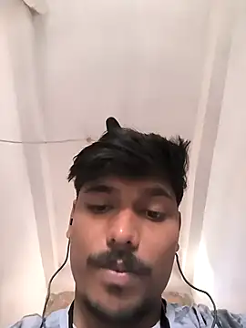 Snapshot of honestbbadboy chatting on November 9, 6:33 am honestbbadboy online show from November 9, 6:33 am