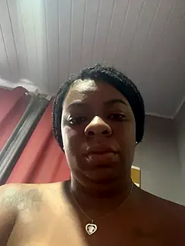Snapshot of Priihmedeiros chatting on October 19, 9:54 am Priihmedeiros online show from October 19, 9:54 am